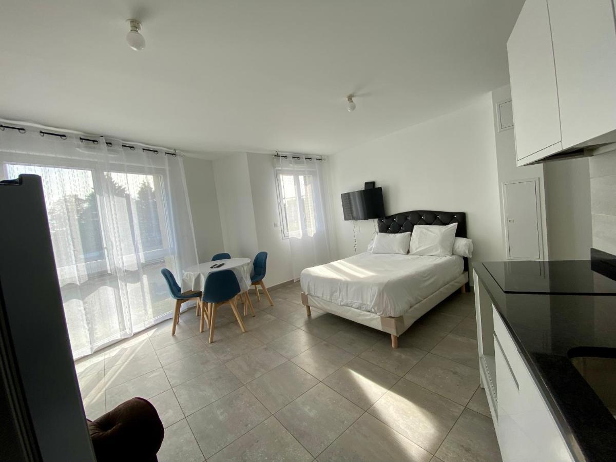 Residence 4T - 33 Avenue Gaston Chauvin Aulnay-sous-Bois Bagian luar foto