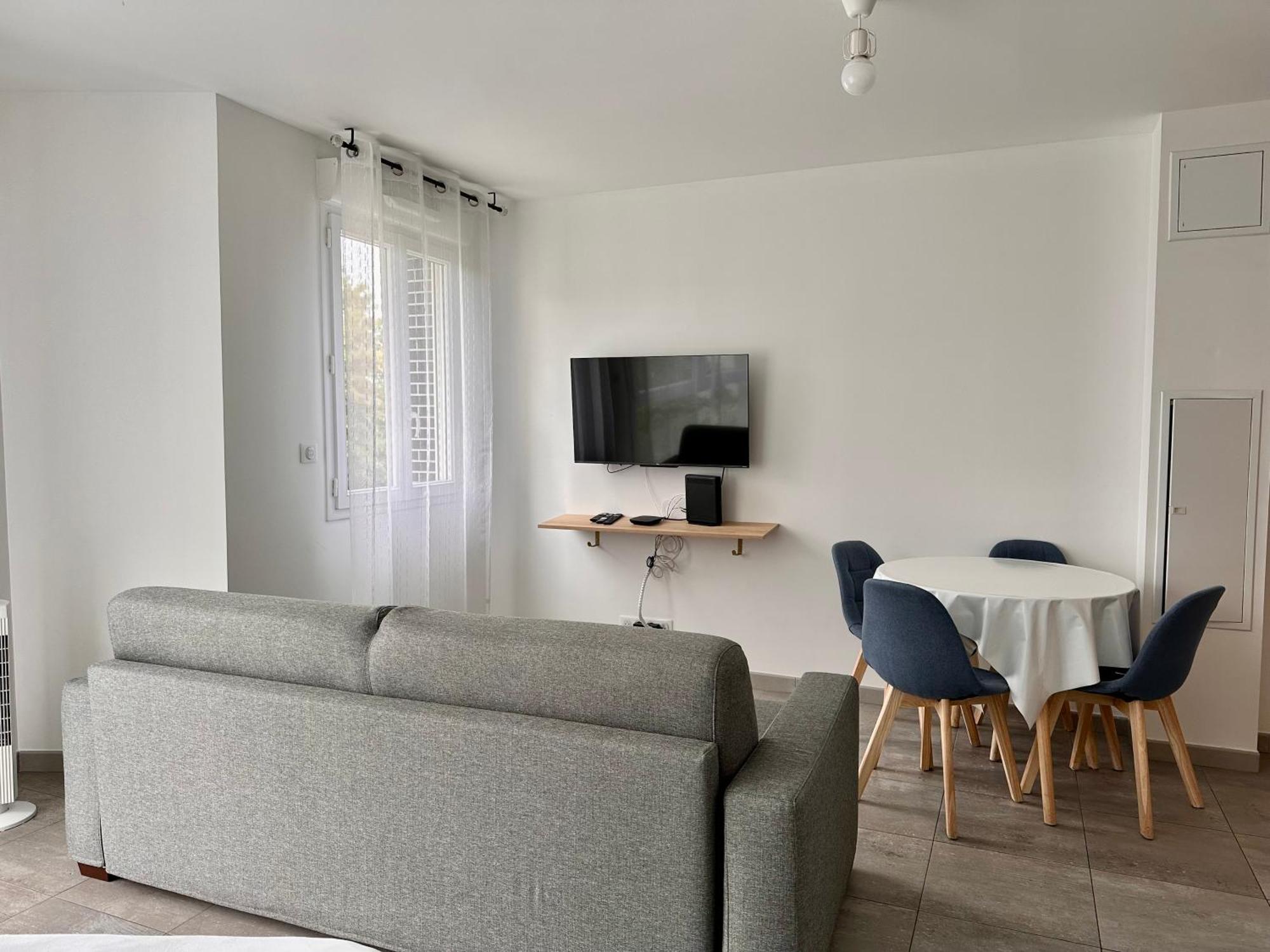 Residence 4T - 33 Avenue Gaston Chauvin Aulnay-sous-Bois Bagian luar foto